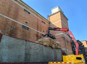 高效安全雙拉滿！ 三一隨車吊+定制輔具革新裝卸模式